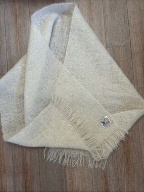 VTG Soft Ivory Mohair wool blend Fringe Scarf made in Scotland